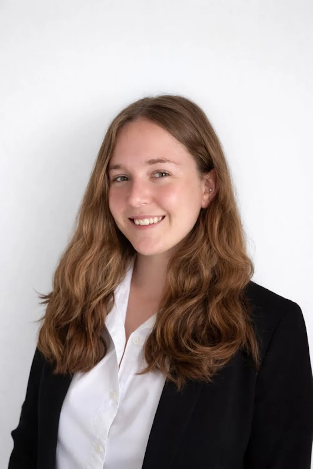 Emma, Roland's new assistant